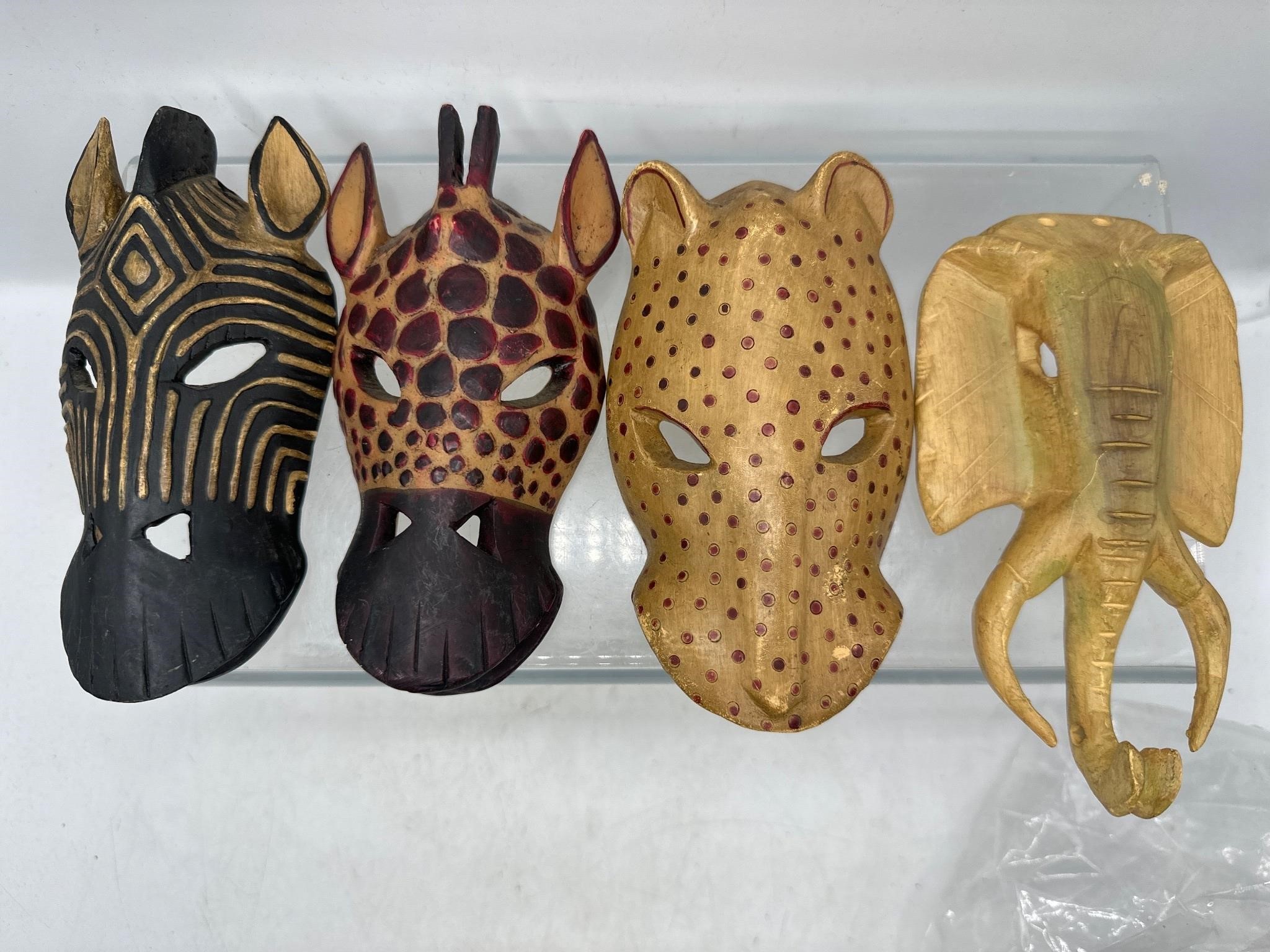 Animal wall hangers