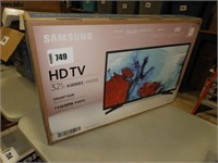 Samsung 32" flatscreen HD TV
