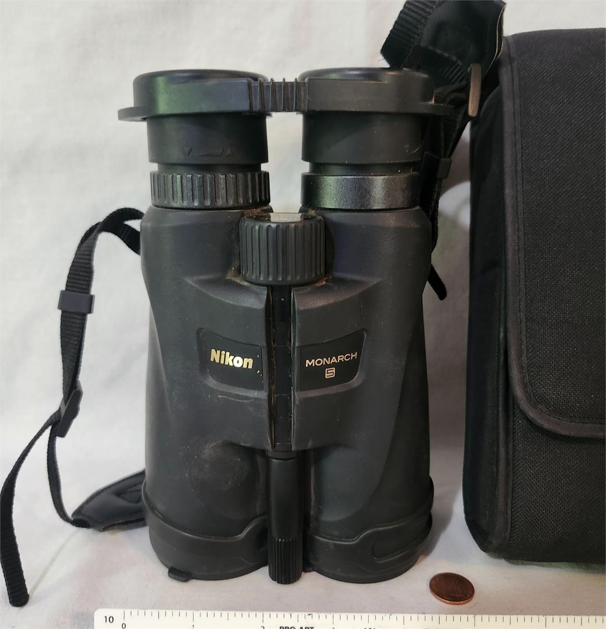 Nikon Monarch 5 20×56 M511 binoculars w/ case