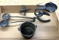 Wagner Ware Miniature Cast Iron Cauldron/Kettle,