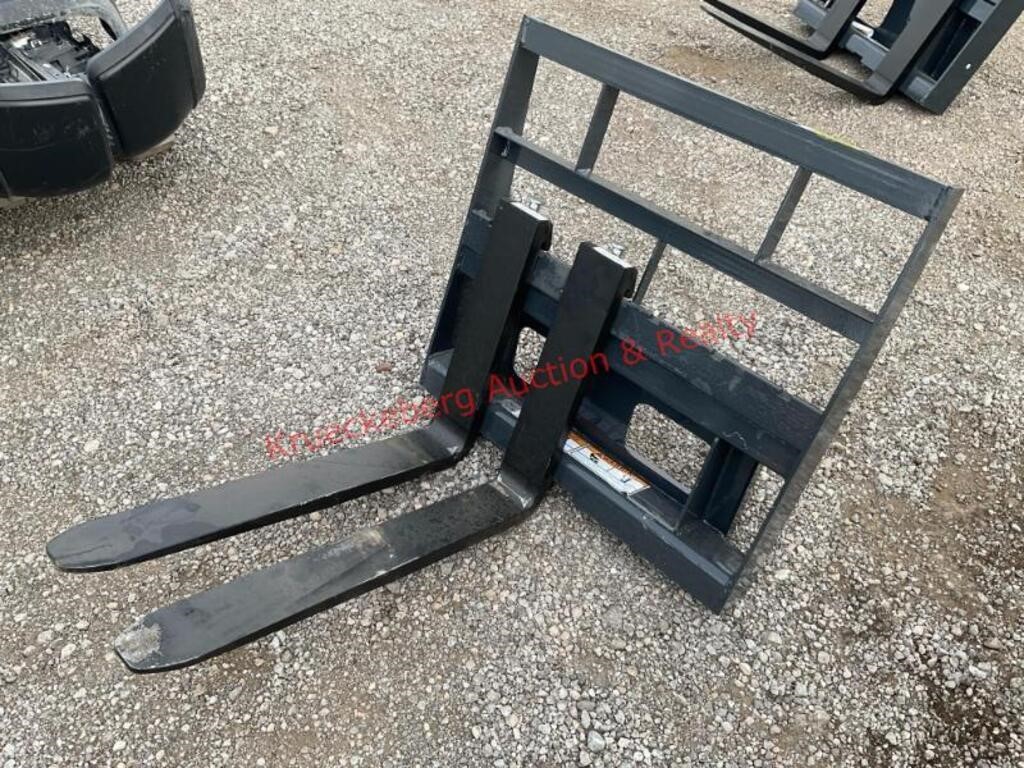 Wolverine Mini Skid Steer 30" Forks