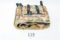 CAMO HUNTING PACK WITH SEAT CUSHION