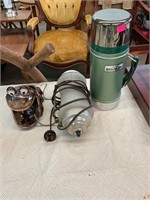 Stanley Thermos & Oil Lamp & Frog