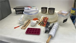 Assorted Kitchen Items