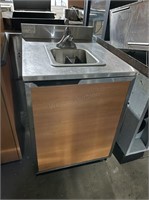 DUKE 24” cabinet with sink