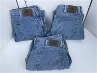 3 pairs of wrangler jeans- 34/30