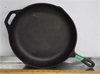 13" cast iron fry pan