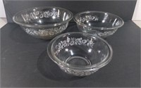 Three Pyrex Nesting Mixing Bowls