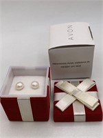 AVON FRESH WATER PEARL PIERCED EARRINGS