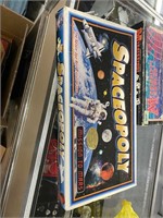 VINTAGE SPACEOPOLY COMPLETE BOARD GAME