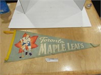 EARLY TORONTO MAPLE LEFS PENNANT