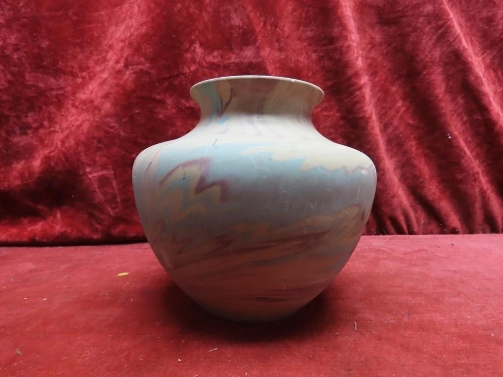 Old Swirl pottery vase. Unmarked. 6.5" tall.