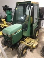 John Deere 420 lawn tractor with deck and heater