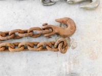 20 ft log chain w/2-hooks