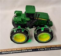 JOHN DEERE Monster Treads Lightning Wheels Tractor