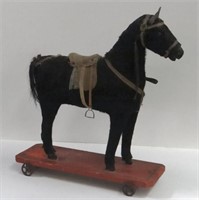 19THC. HORSE PULL TOY 10 5/8" LONG