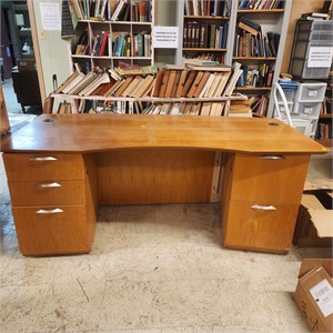 National Furniture desk w/ 5 drawers