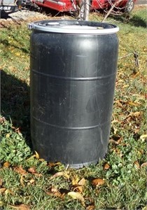 50 Gallon Plastic Barrell W/ Lid
