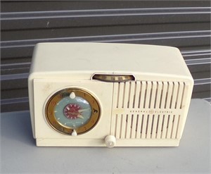 Antique GE Clock Radio Clock Works Radio Does Not