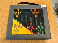 6 piece Scribbler sassy scissors