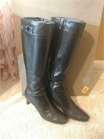 Cole Haan Ladies Boots size 6
