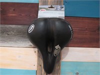 BIKE SEAT NEVER USED(BELL BIKE SADDLE MEMORY FOAM)