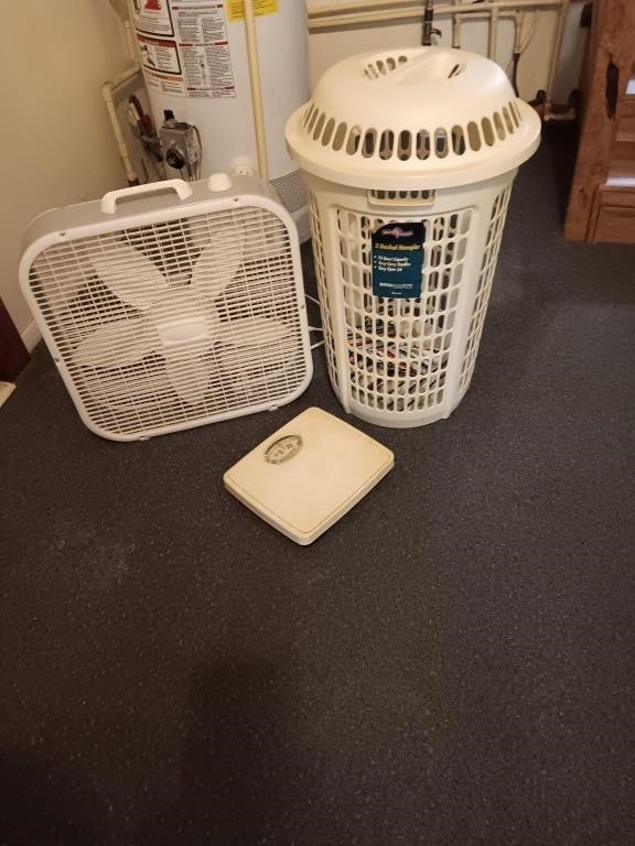 Lasso Box Fan . Three Speed  21x20x4.5. Missing