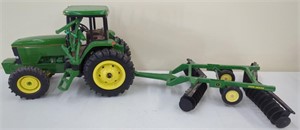JD 7800 Model Kit Tractor & Disk 1/16