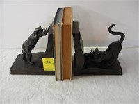 BOOKENDS  CATS