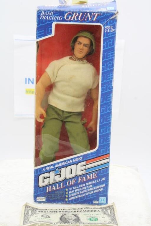 G.I. JOE IN BOX HALL OF FAME BASIC TRAINING GRUNT