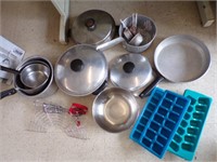 Misc Pots And Pans,Vintage Measuring Cups