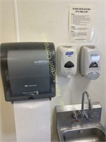EnMotion paper towel dispenser w/2 soap dispensers
