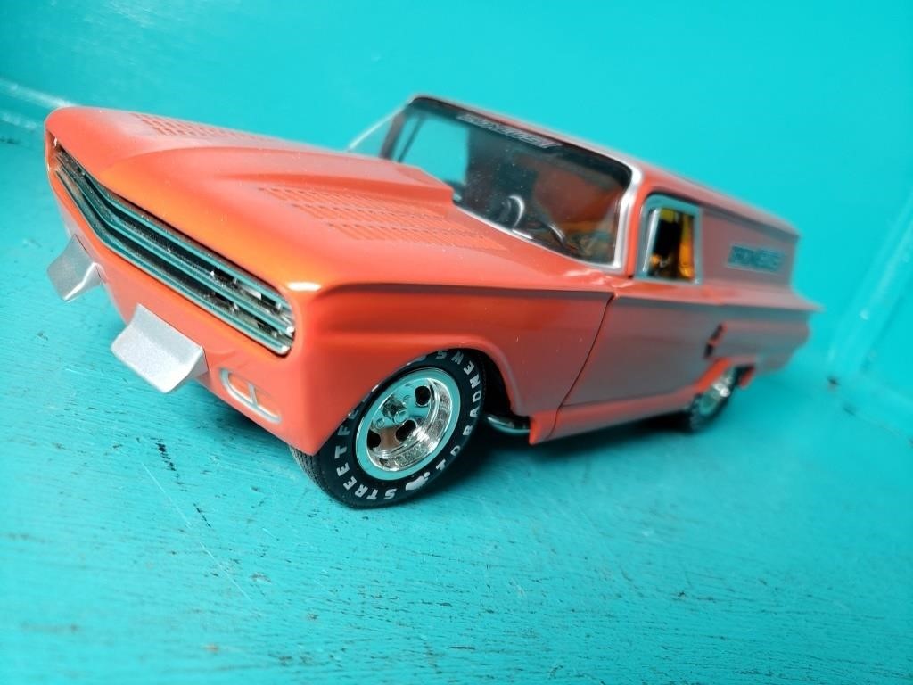 1:18 SCALE CAR BAD NEWS II 1960 CHEVY PANEL VAN