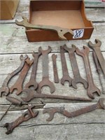 WOOD TRAY W/ 14 IMP. WRENCHES