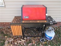 gas grill w/full tank & items