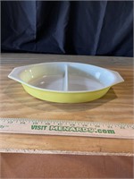 Pyrex Yellow Verde divided casserole dish, no chip
