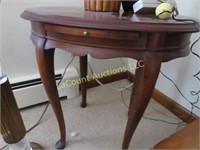 nice small accent side table w writing tray