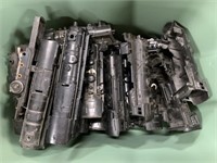 20+ pcs - Tote of Lionel Train Engines/Parts