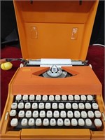 Vintage Sears Typewriter - Excellent Condition!