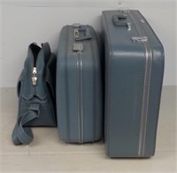 Oshkosh 3-piece luggage set.