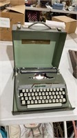 Signature manual typewriter