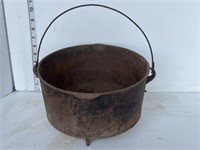 Cast kettle