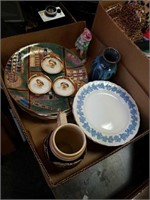 Box lot with plates