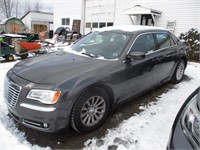 2013 CHRYSLER 300 TOURING, 98,400KM, 6CYL