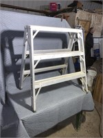 Feather light aluminum sawhorse  (at318b)