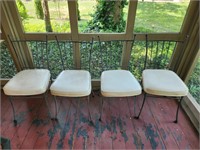 (4) Outdoor Chairs w/ Cushions