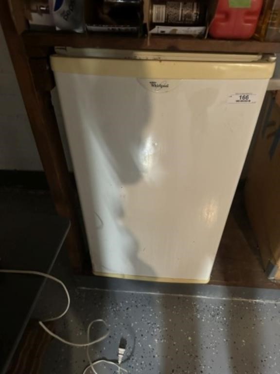 Whirlpool Apartment Size Refrigerator