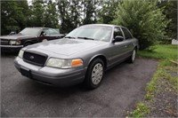 2006 FORD CROWN VICTORIA LX: