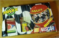 Q993 Maxx race cards