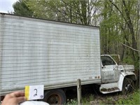 GMC 5000 Box truck - no title - does not run